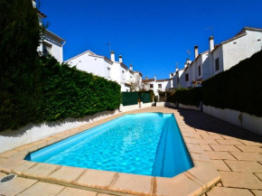 Holiday home for six people with pool